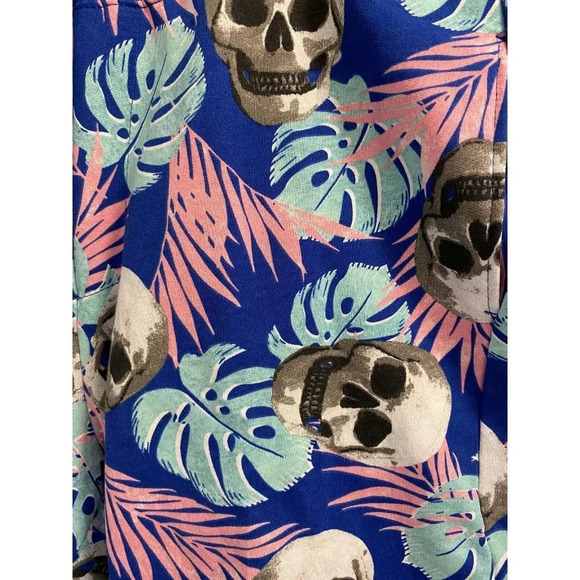 MENS SKULL & PALM LEAVES SUMMER LOUNGE SHORTS WITH POCKETS SIZE MEDIUM BRAND NEW - Picture 2 of 7
